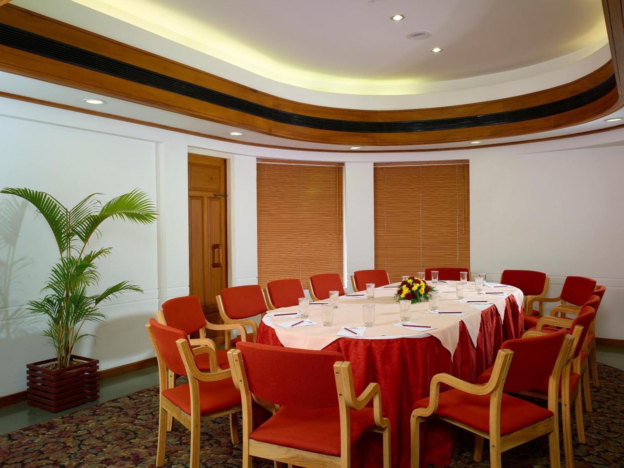 Grand Hotel Kochi Exteriör bild