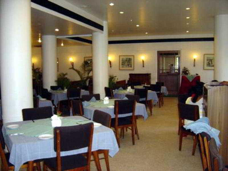 Grand Hotel Kochi Exteriör bild