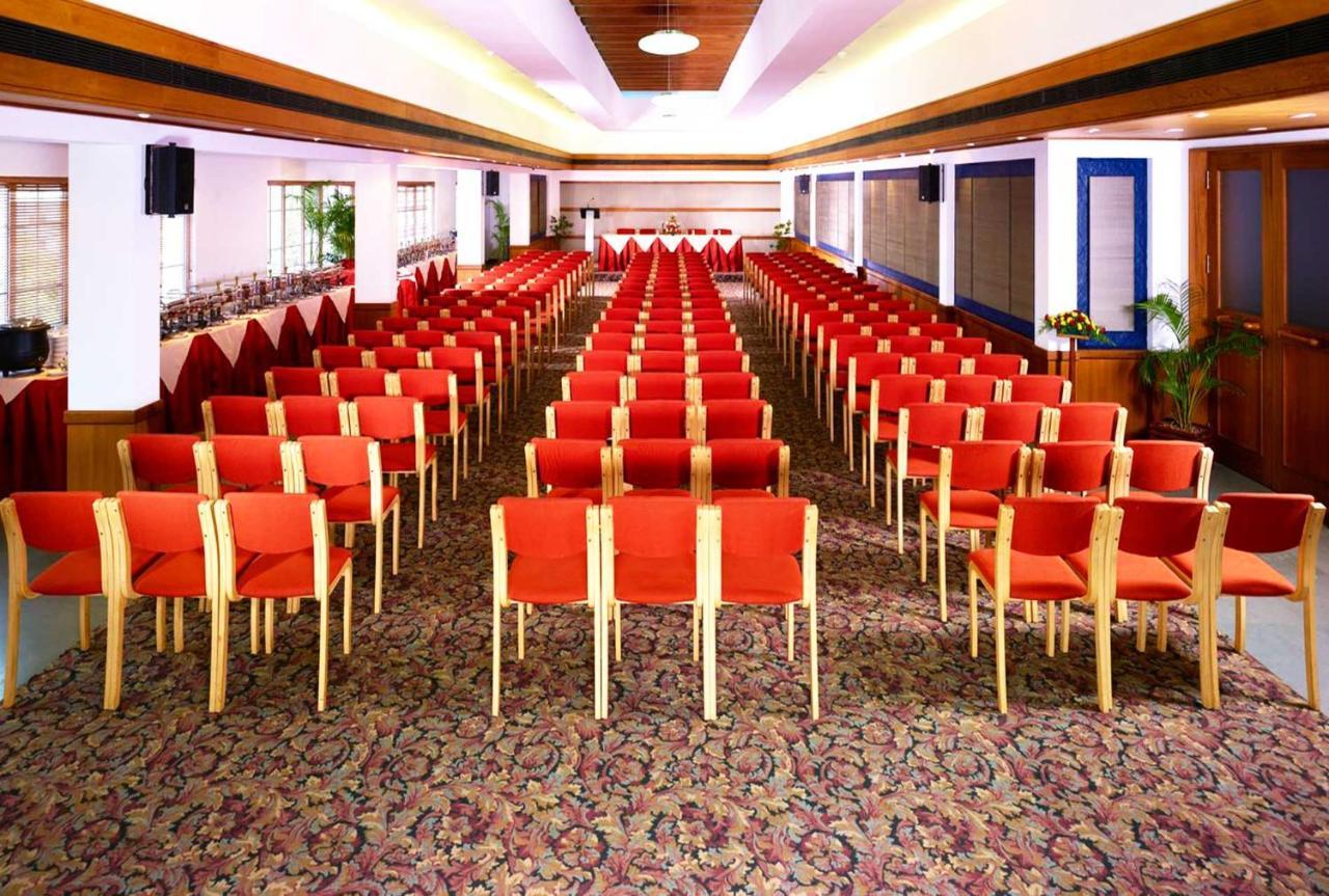 Grand Hotel Kochi Exteriör bild